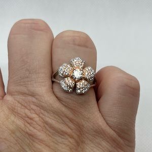 Unique two toned sterling silver CZ spinning rose design fashion ring sz 8